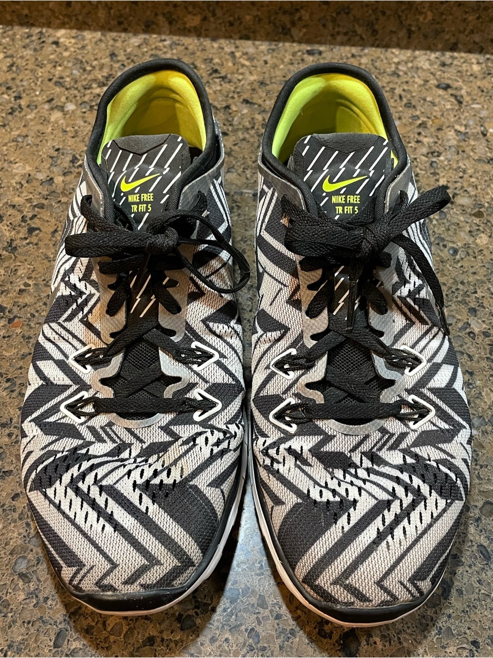 Nike Free TR Fit 5 Womens 7.5 Black & White Geometric Training Shoes Lime Accent - Picture 2 of 9